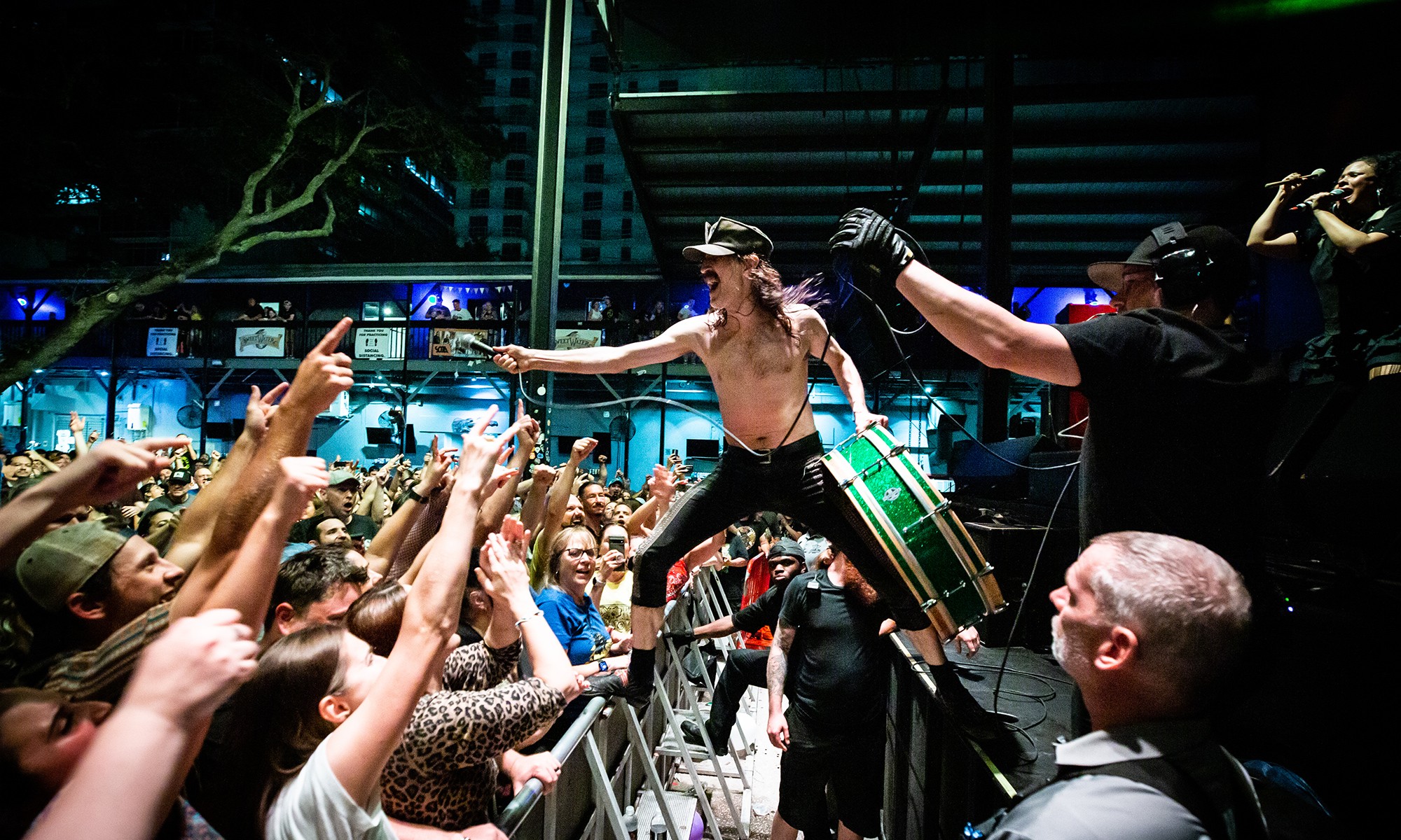 Gogol Bordello live